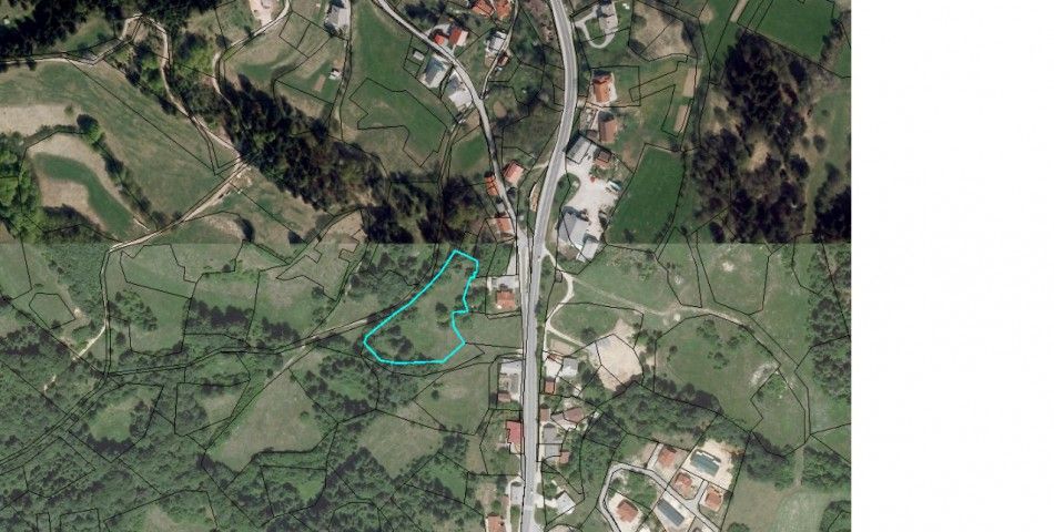Prodamo zemljišče Logatec